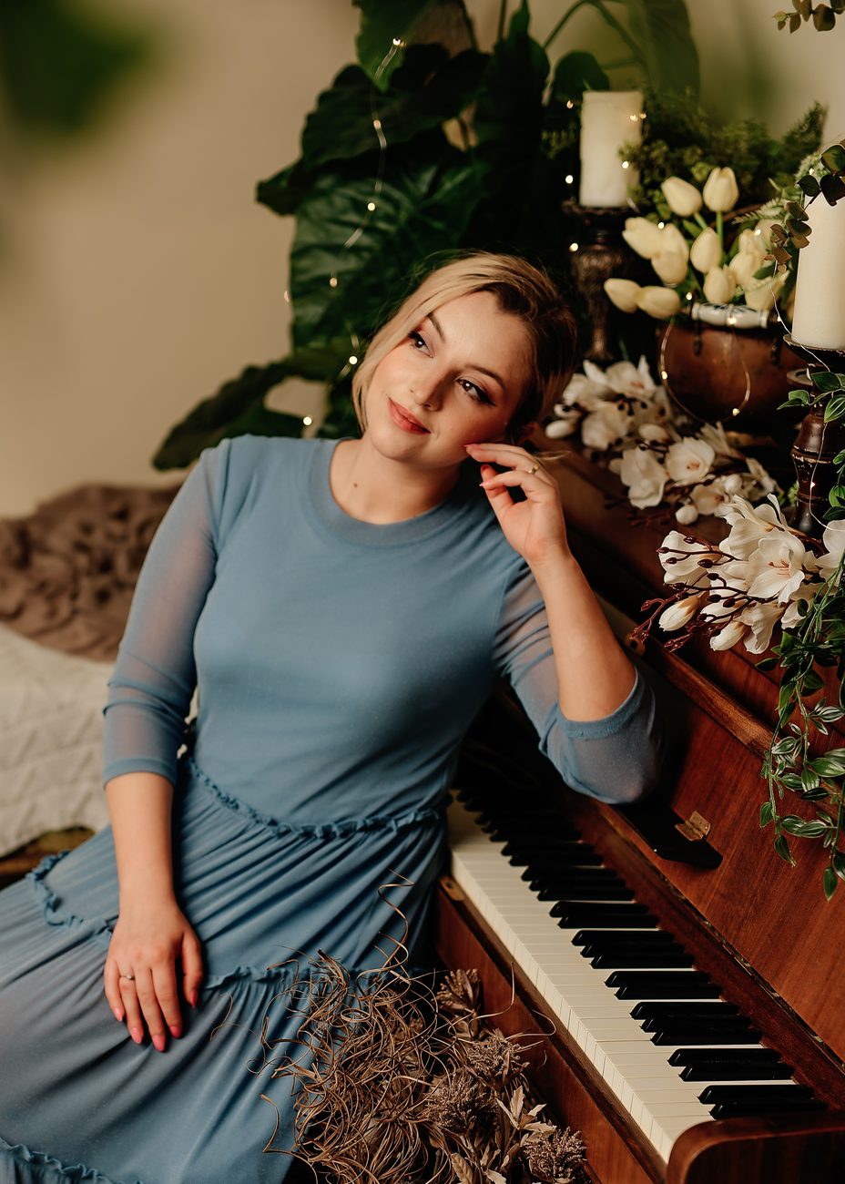 Sabina Damaschin at the piano